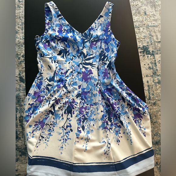 Knockout Dress! - Picture 1 of 1